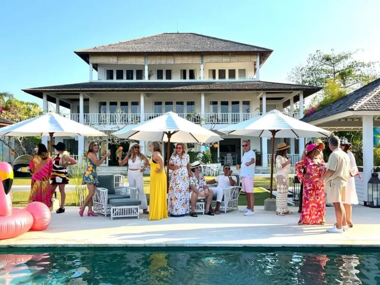 Uluwatu    7 Bedrooms     14 Guests